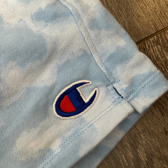 Champion tie dye blue and white shorts - Picture 2 of 7